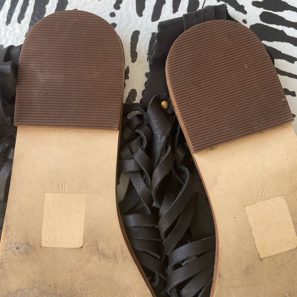 NYLA genuine black leather gladiator type sandal with buckle size 10 - Picture 6 of 7